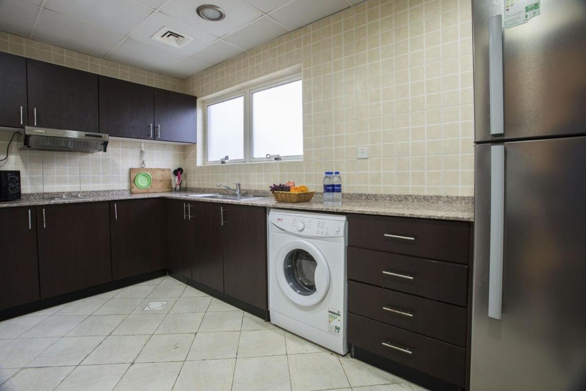 Executive Suite Room In Barsha 1 Near Moe Metro Дубай Экстерьер фото
