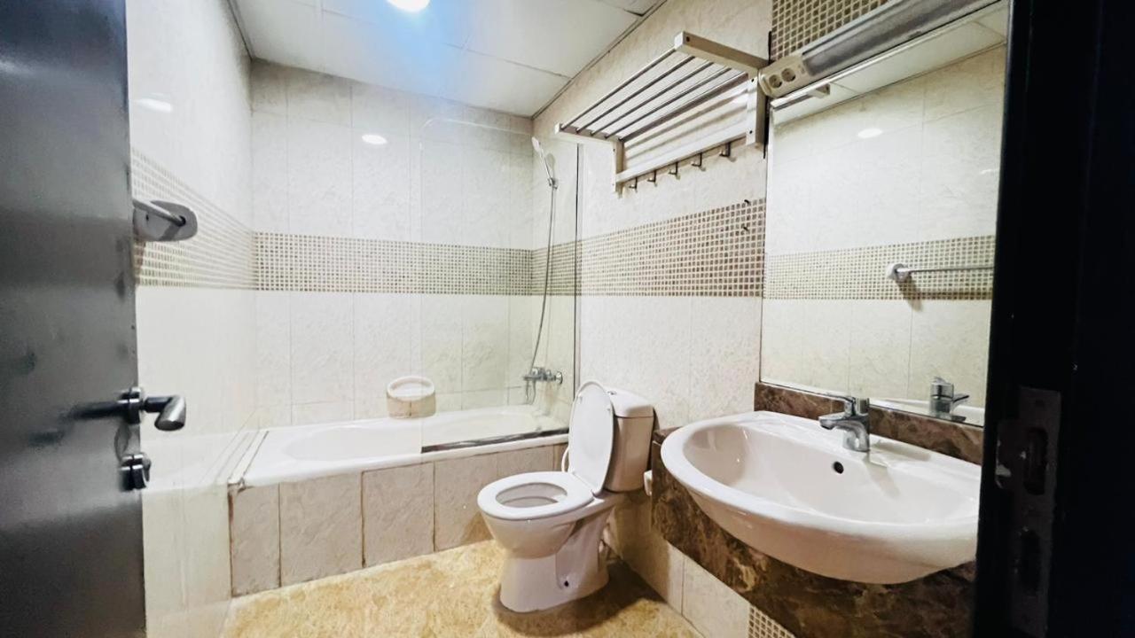 Executive Suite Room In Barsha 1 Near Moe Metro Дубай Экстерьер фото